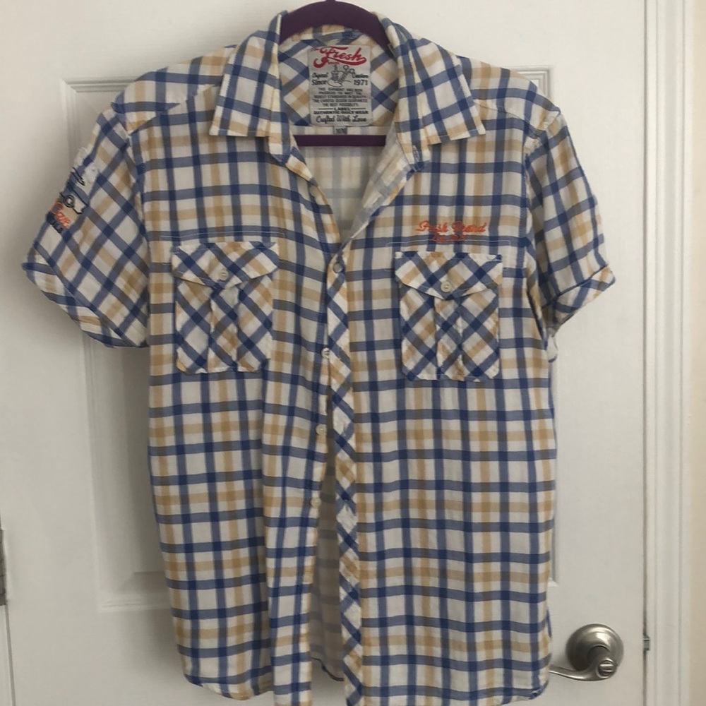 Men’s plaid shirt sleeve button down the fresh
